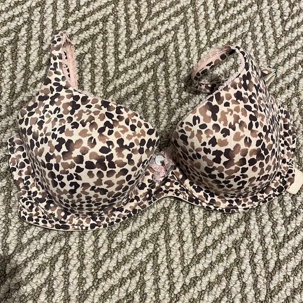 Victoria’s Secret memory foam lined semi bra